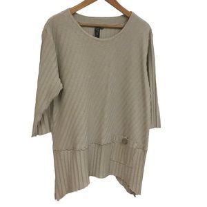 FOCUS sz Medium Diagonal Ribbed Tunic Top Wooden Button Cotton Taupe